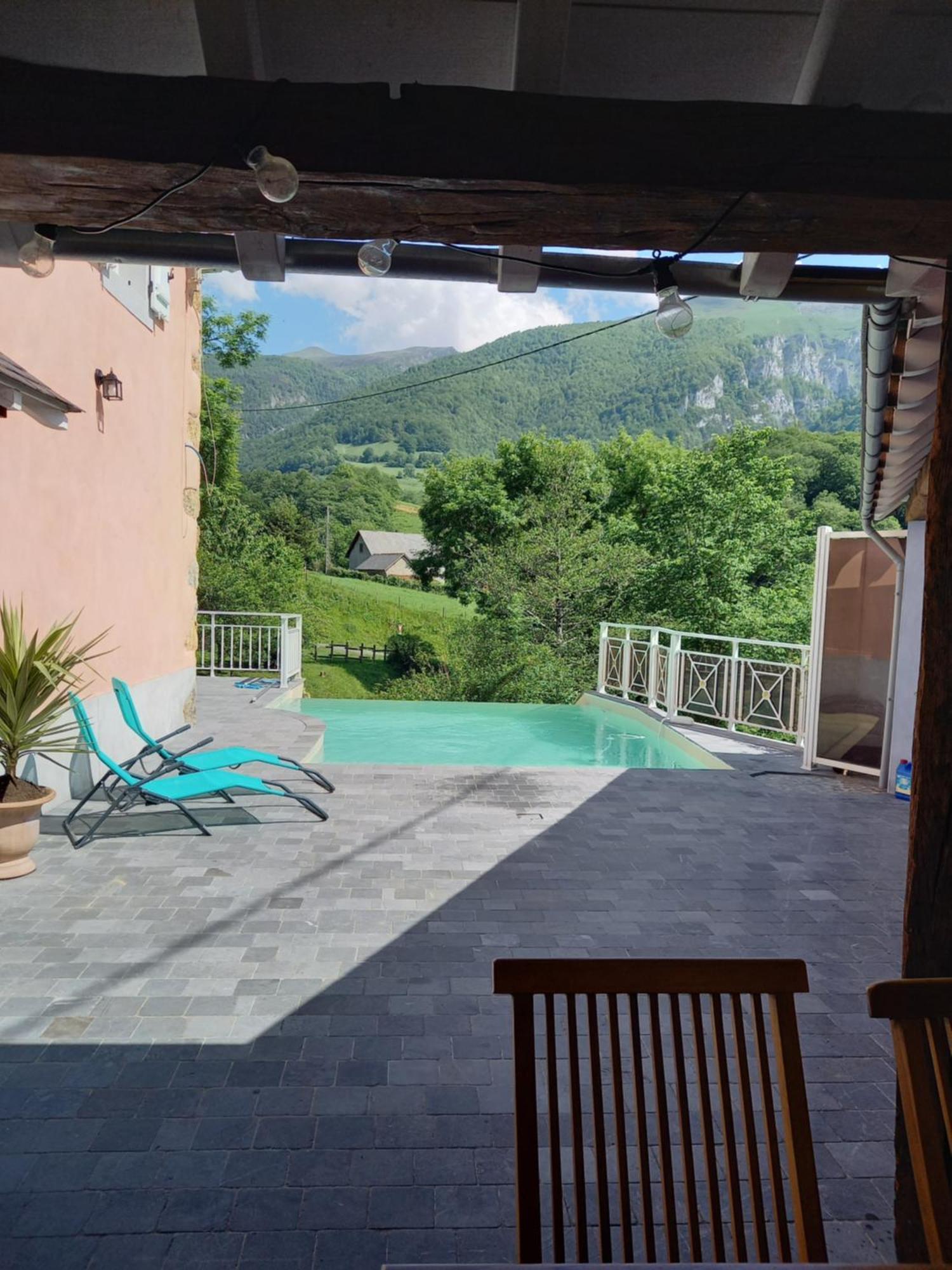 Maison Ainerak Gite A Sainte Engrace La Pierre Saint Martin Eksteriør bilde